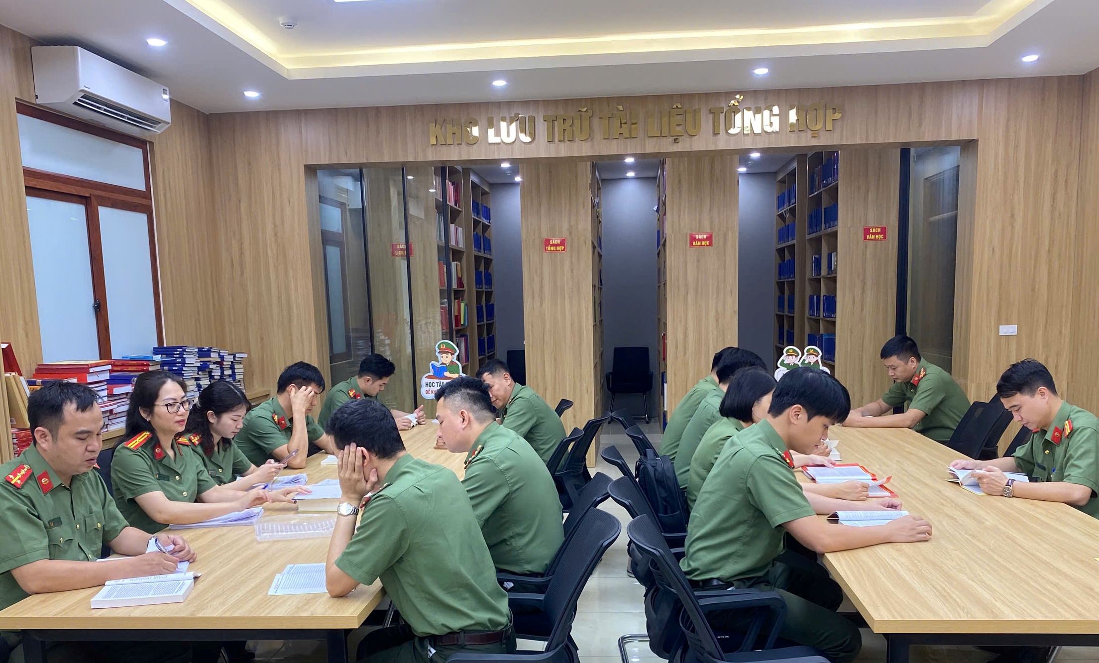 Tuổi trẻ Phòng An ninh điều tra tích cực học tập, lan tỏa văn hóa đọc nhân kỷ niệm 136 năm Ngày sinh Chủ tịch Hồ Chí Minh